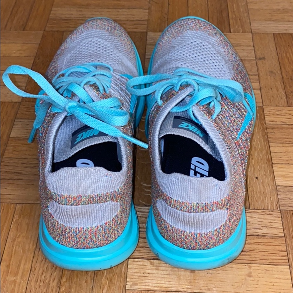 Customized NikeiD’s - Picture 3 of 4